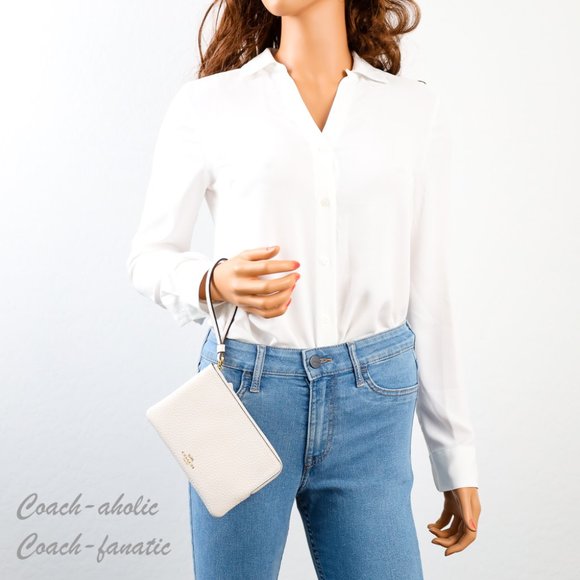 NWT Coach C3650G Pebble Leather Small Corner Zip Wristlet in Chalk - Picture 2 of 7